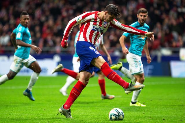 浓眉40+15詹姆斯31分 湖人险胜送奇才13连败